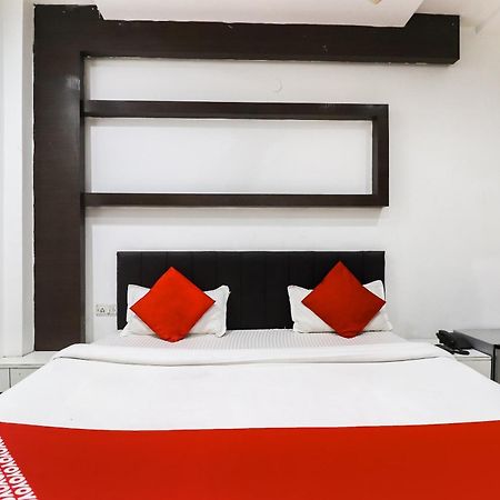 Oyo Flagship Just-9 Inn Near Sahara Ganj Mall Lucknow Exteriör bild