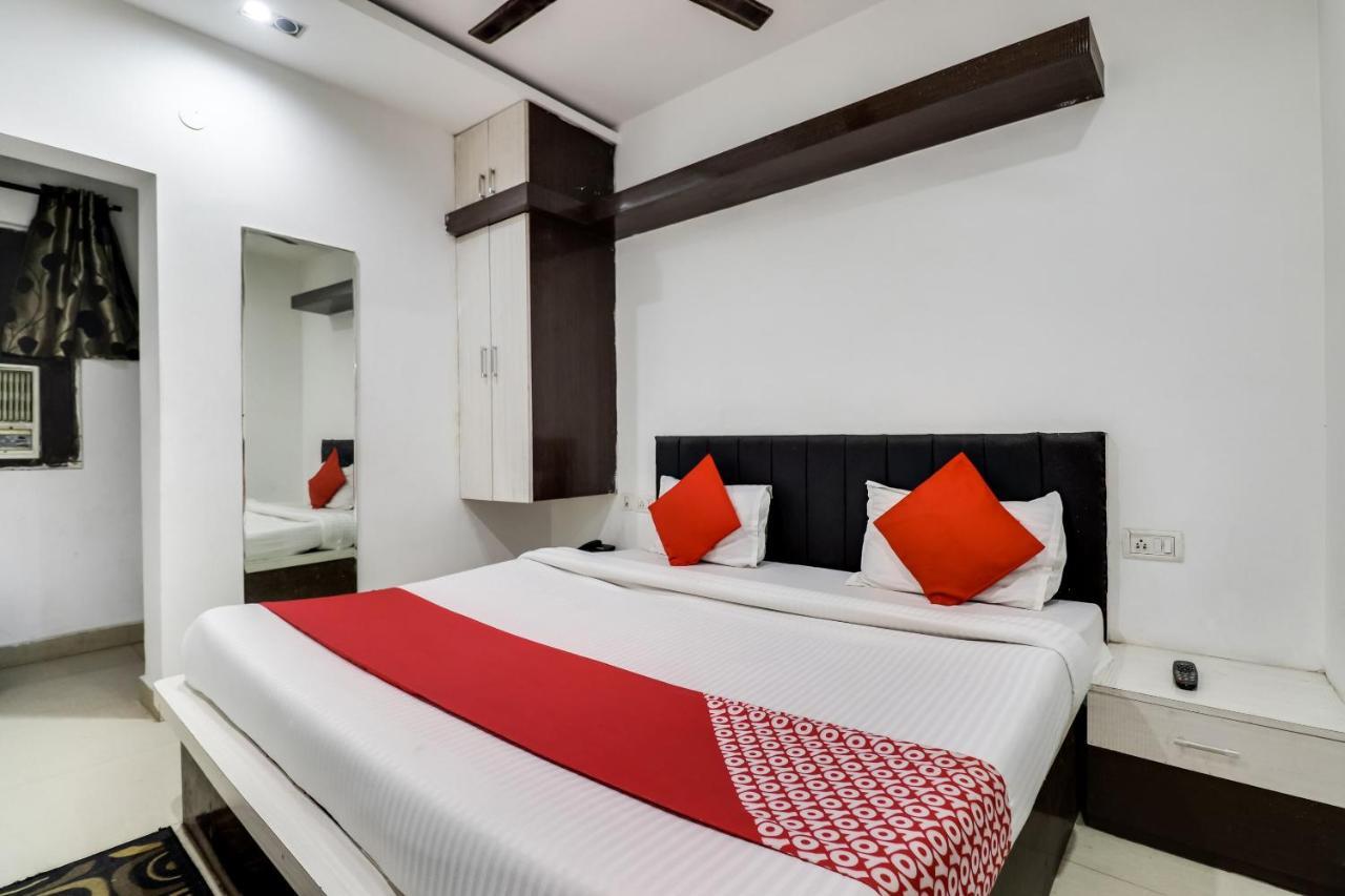 Oyo Flagship Just-9 Inn Near Sahara Ganj Mall Lucknow Exteriör bild