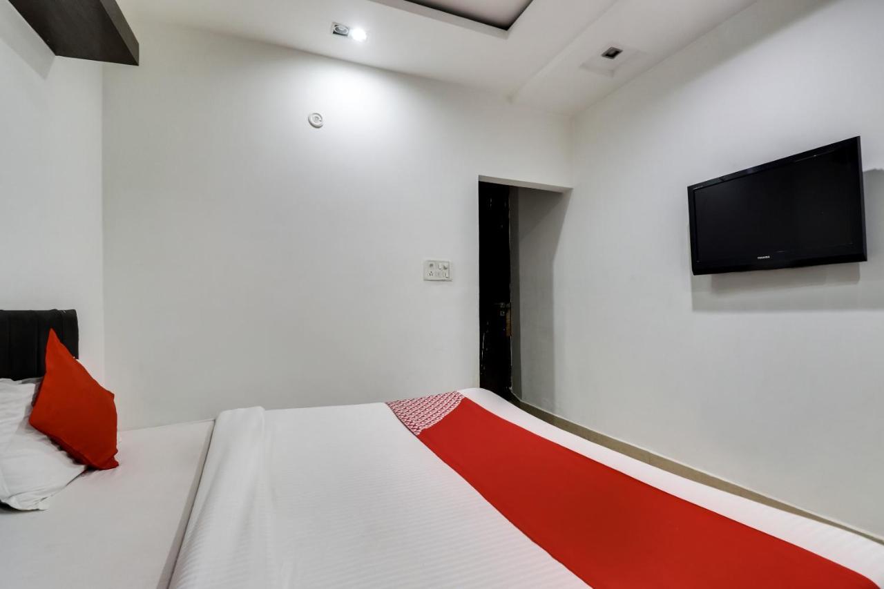 Oyo Flagship Just-9 Inn Near Sahara Ganj Mall Lucknow Exteriör bild