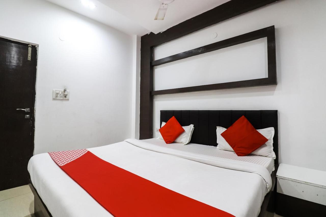 Oyo Flagship Just-9 Inn Near Sahara Ganj Mall Lucknow Exteriör bild