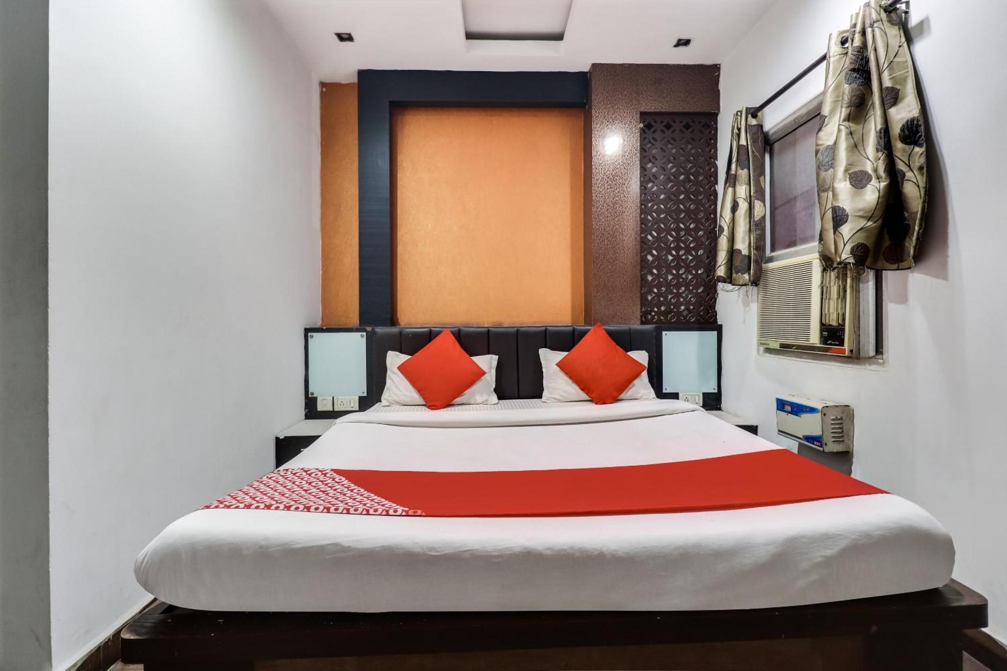 Oyo Flagship Just-9 Inn Near Sahara Ganj Mall Lucknow Exteriör bild