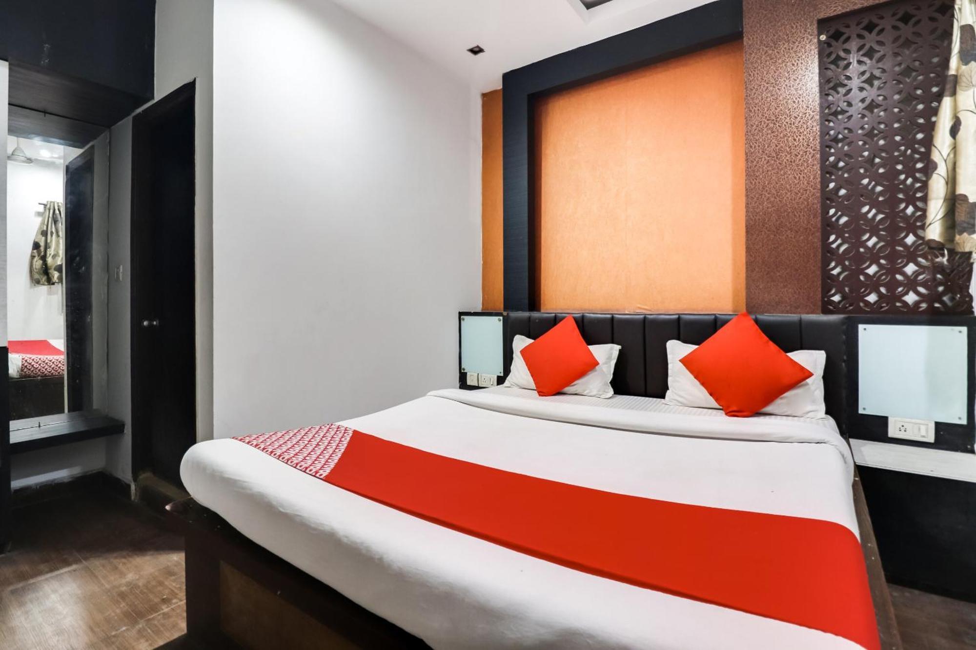 Oyo Flagship Just-9 Inn Near Sahara Ganj Mall Lucknow Exteriör bild